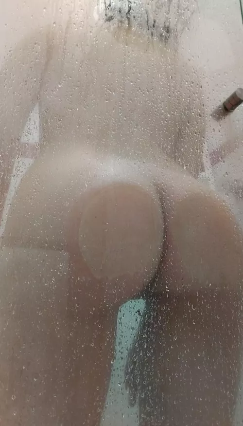 Do you wanna shove your face there hehe by sofia-imoon