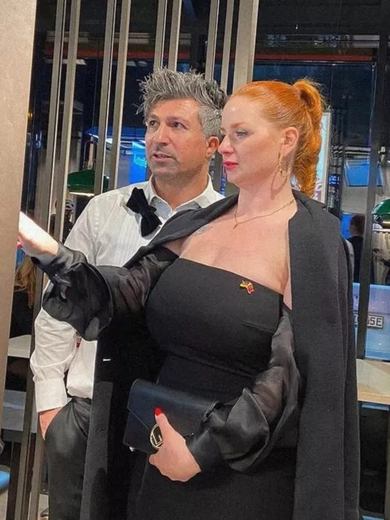 Dress to impress posted by housebreakerz