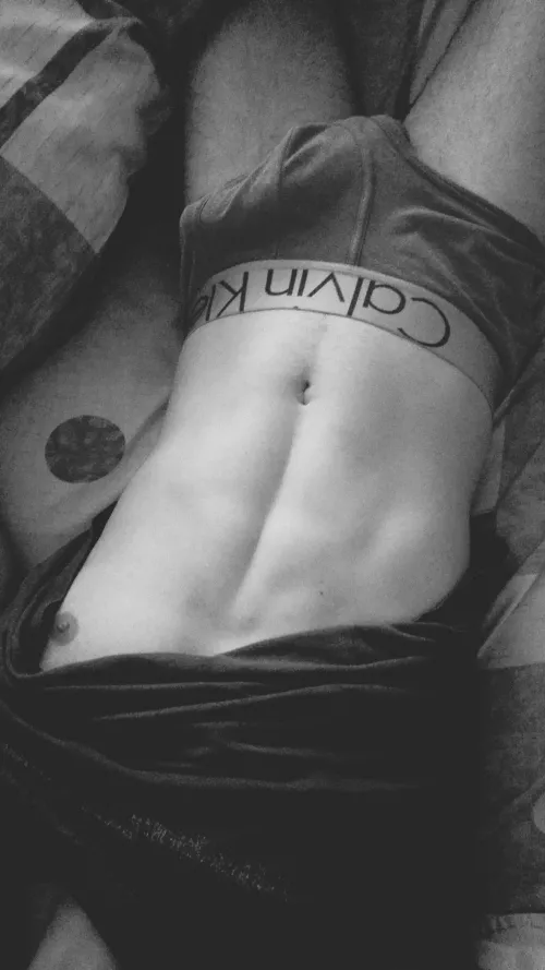 Exploding by crislikesgoingwild