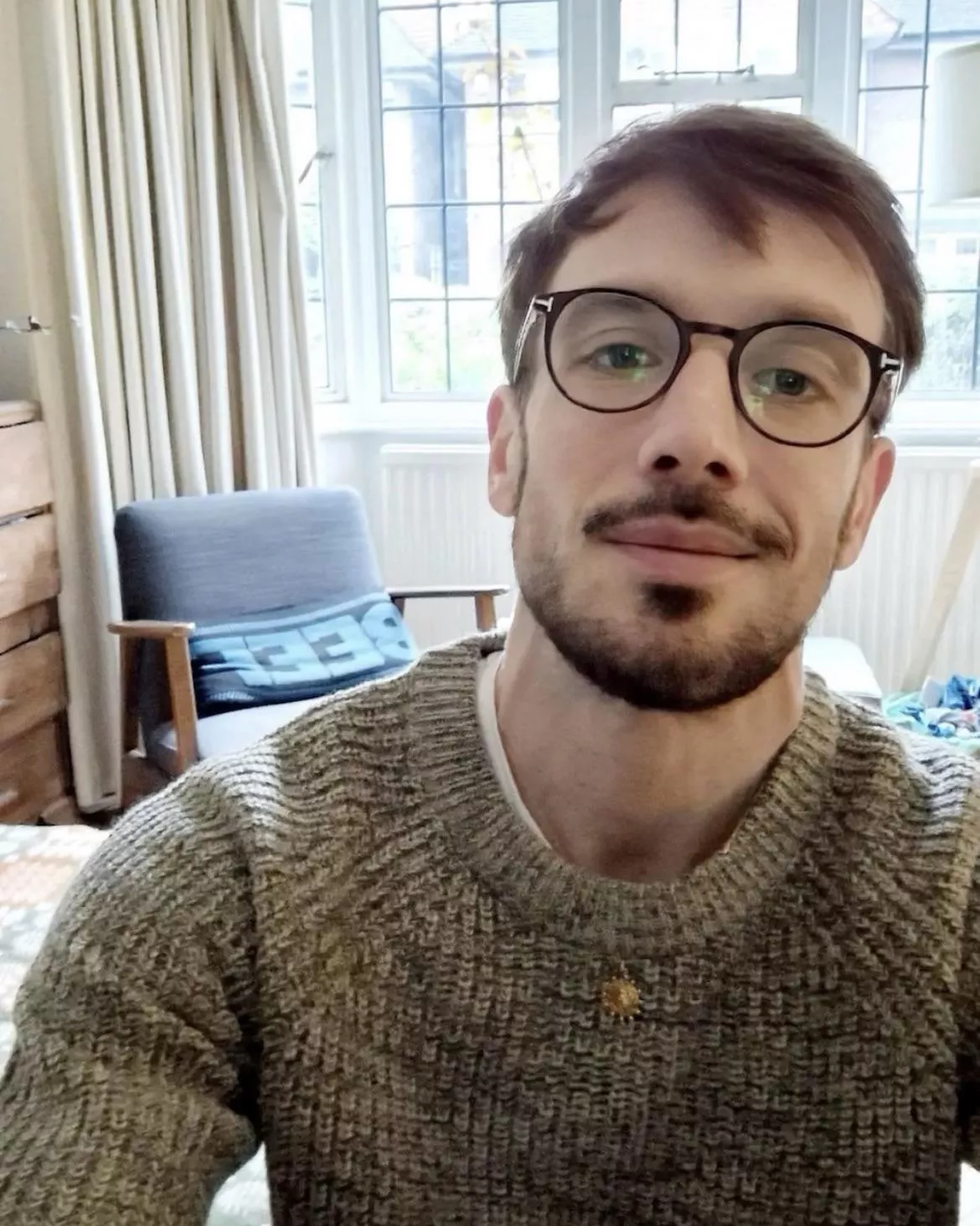 Felt kinda cute, might delete idk 😌 posted by Barry84Boy