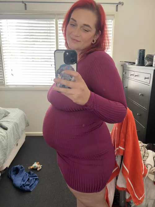 Fill me and fuck me. I was so full and bubbly yesterday. I look pregnant. I’m not  by Horror_Carrot_3945