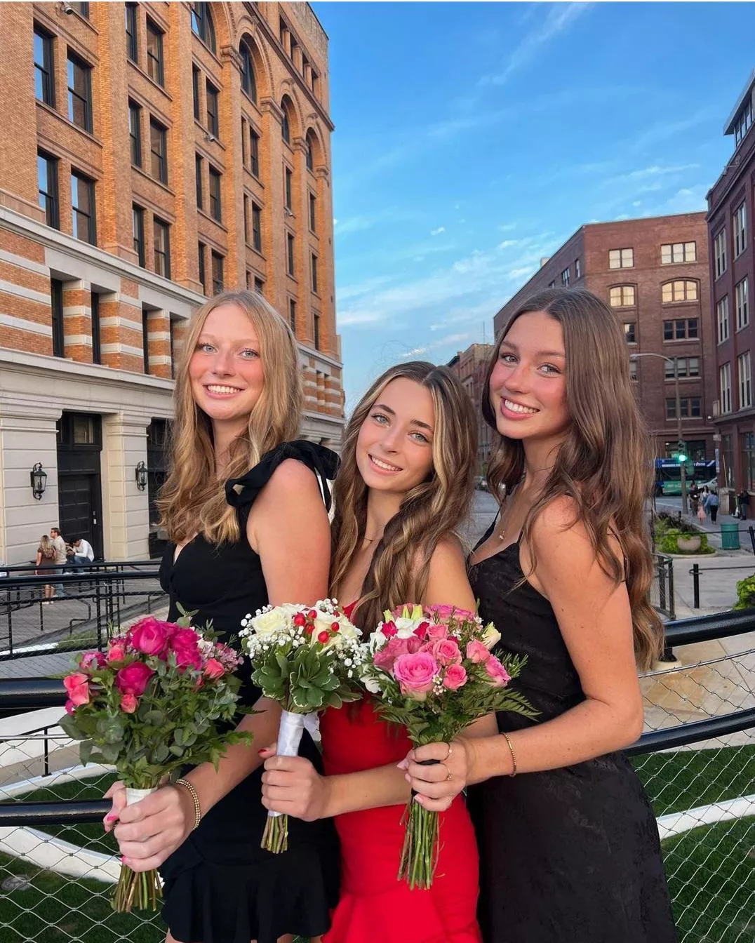 Homecoming cuties posted by Dizzy-Tangerine-4065