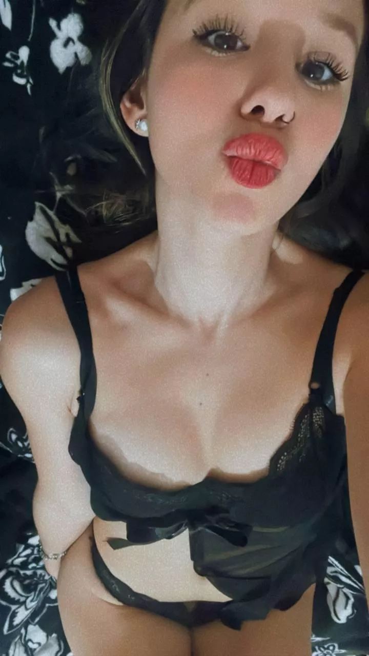 Hope my little body turns you on 😘 posted by BubblyDiva