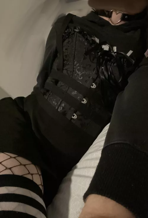 How the homie looks at you when he wants to be called pretty 👉👈 by PinkberriBoi