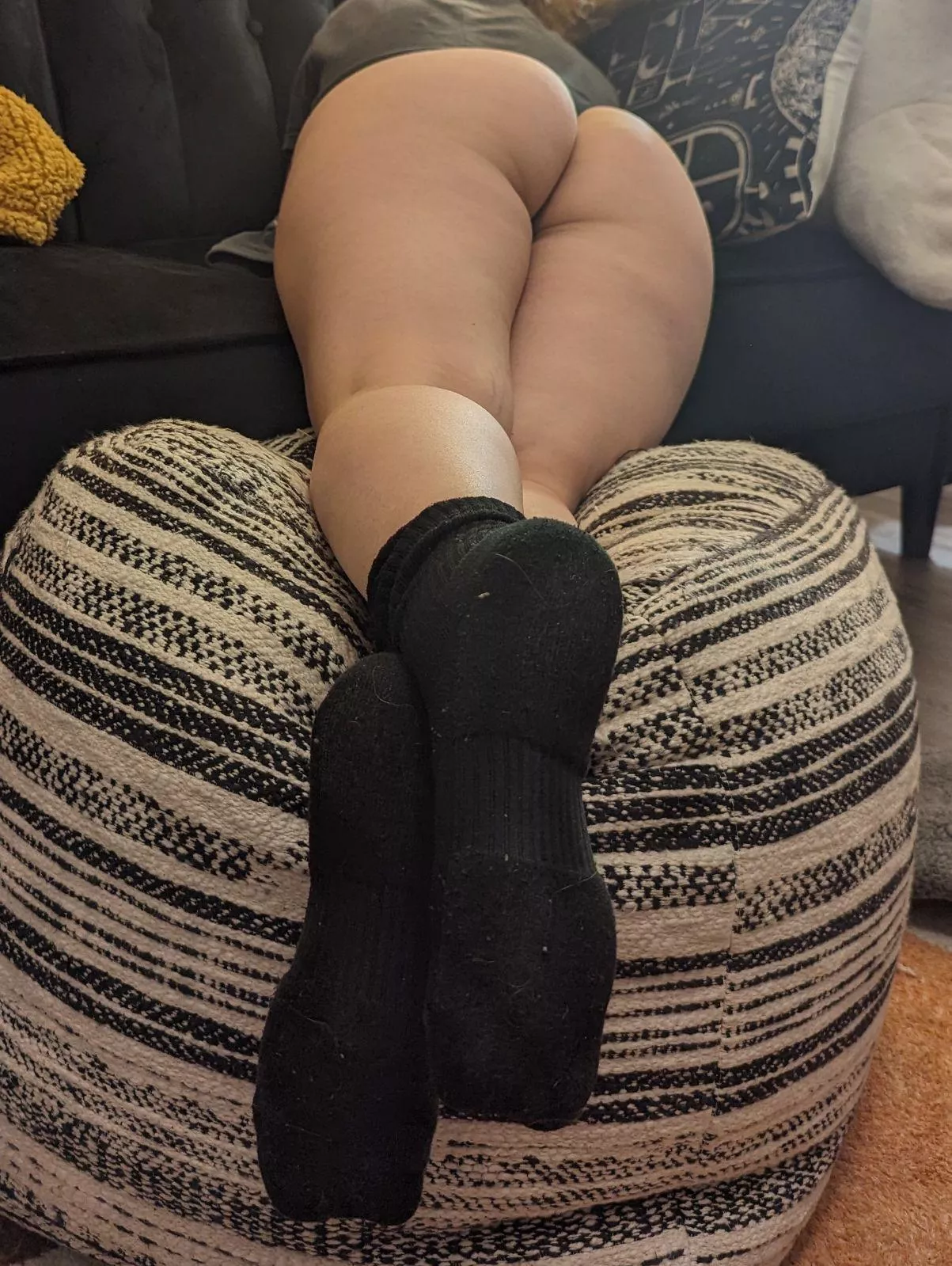 I need someone to play with posted by GoddessLooLoo