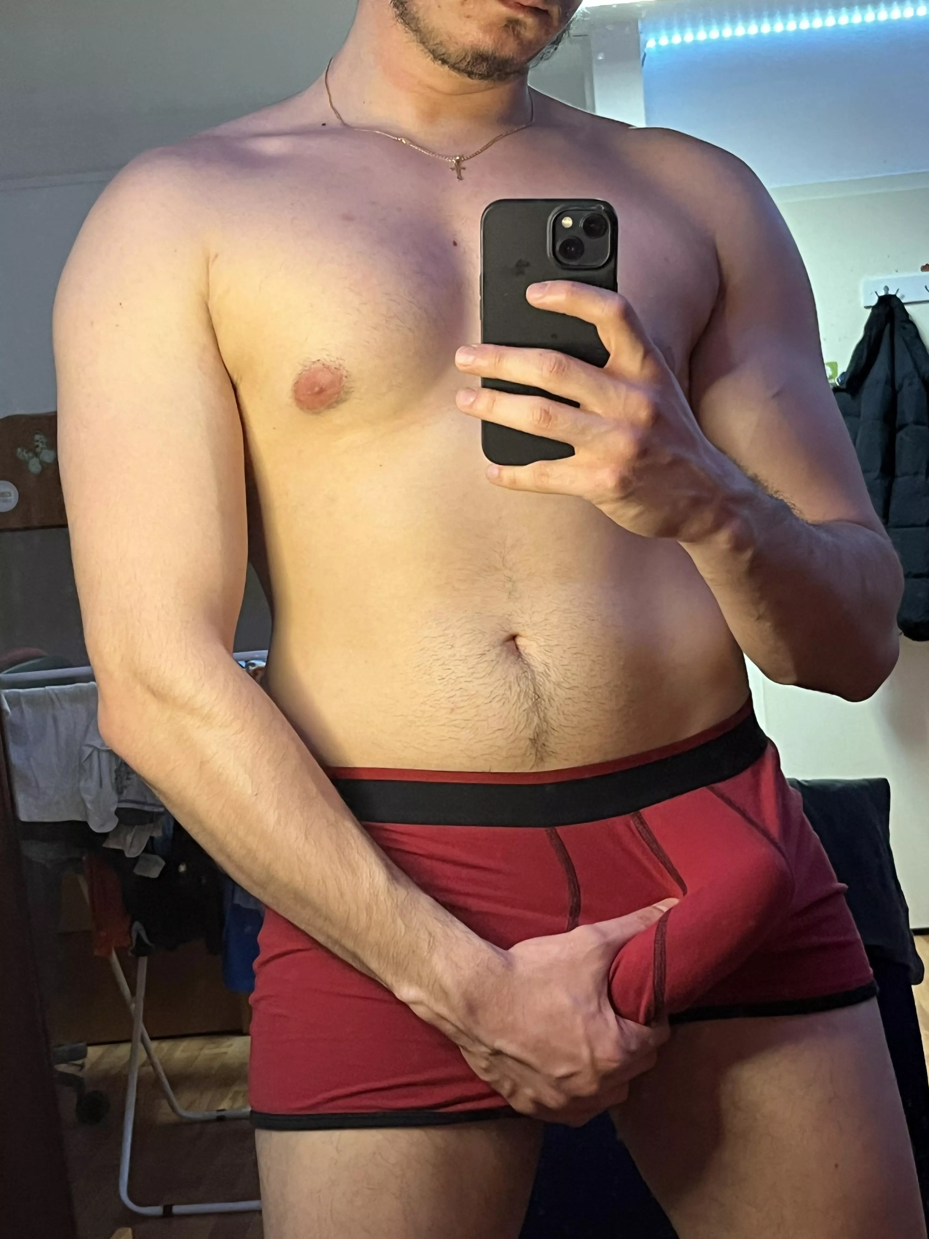 i think this is my first post, who wanna help me ?  posted by DravenOut69