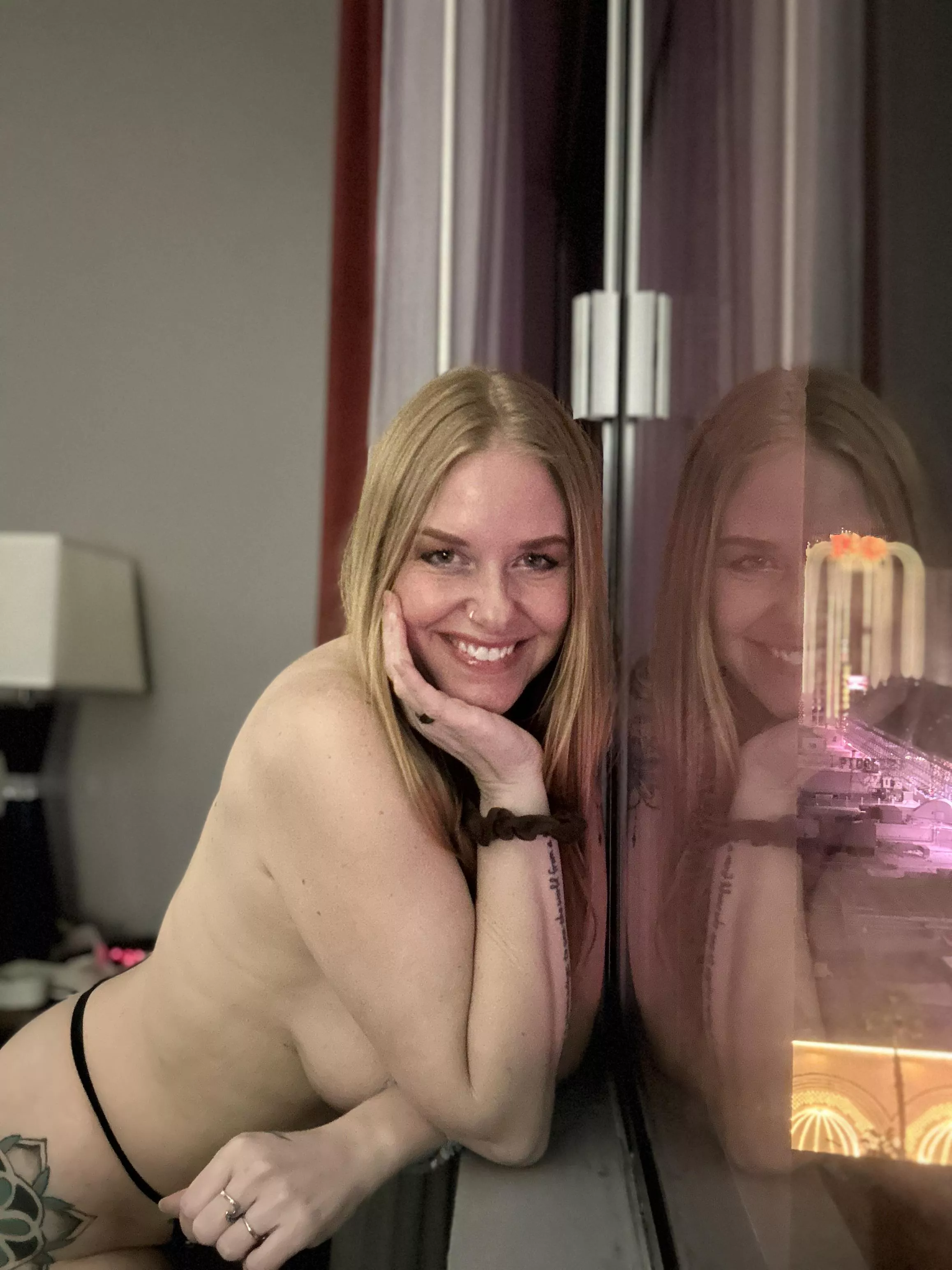 Is there any married men who want to fuck a 40-year-old MILF? posted by OceanicHearts