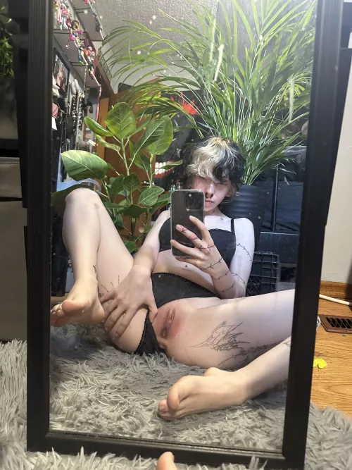 Just a boi and his plants  by Quarlx