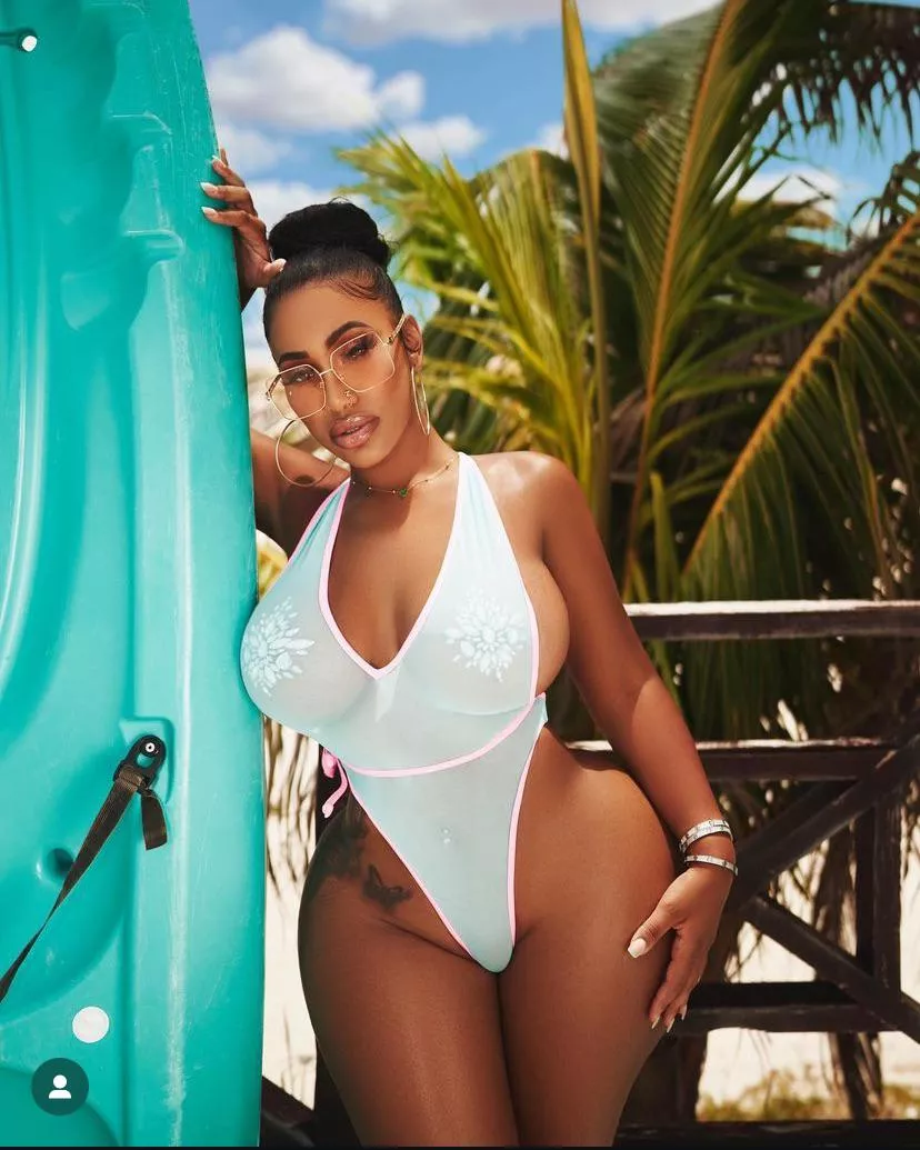 Katt leya posted by InternationalAd7925