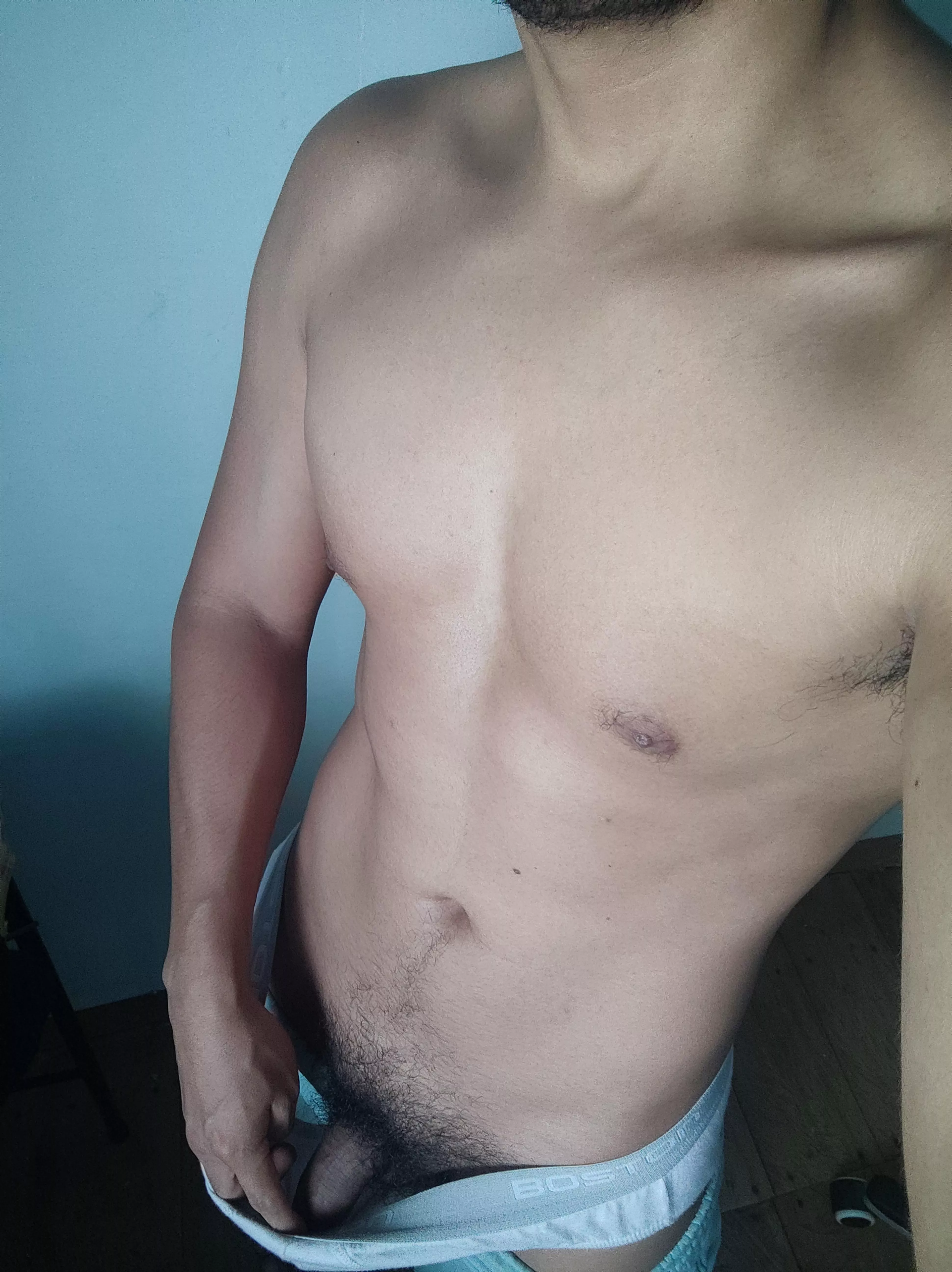 Kneel down and kiss my sweaty pubes  posted by gonzalo_hillary