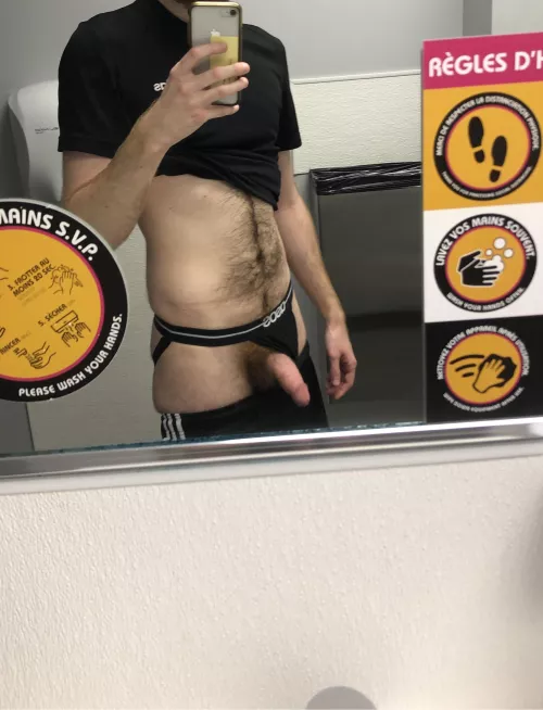 Late night at the gym by gingerunion