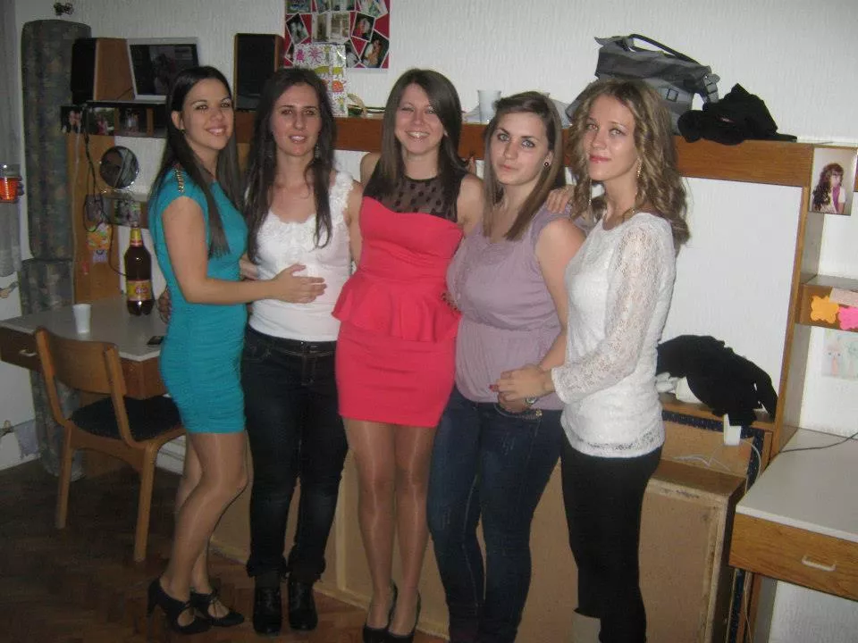 Rank a colorful group of girls posted by minkoil81