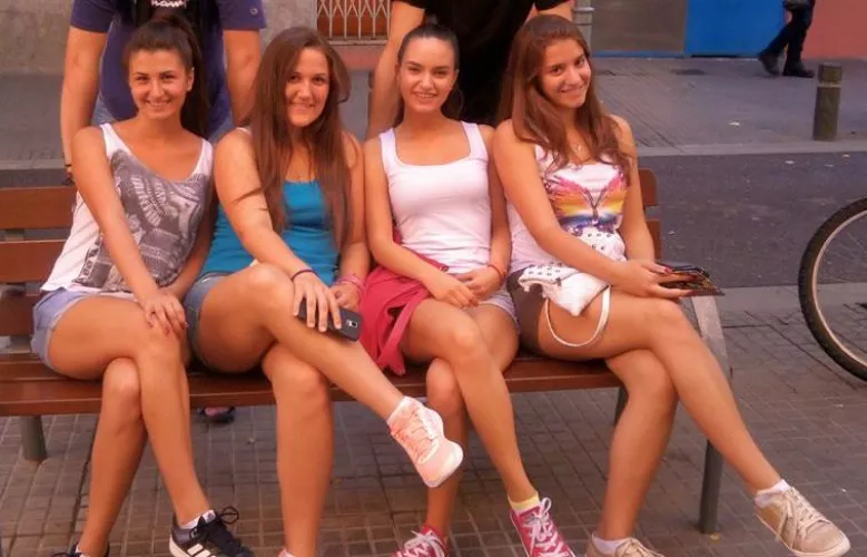 Rank crossed legs by minkoil81