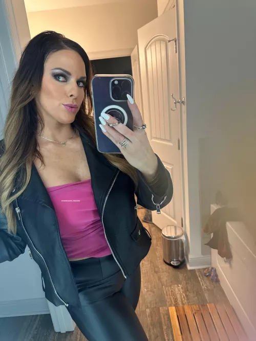 Ready for a night out by xxxPrincess_Peachxxx