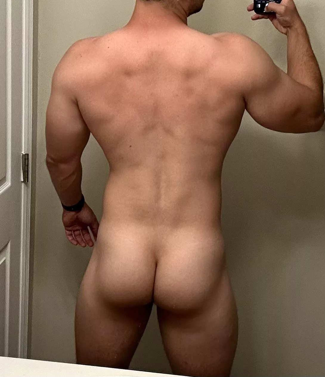 Something’s missing 🤔 posted by No-Guest8457