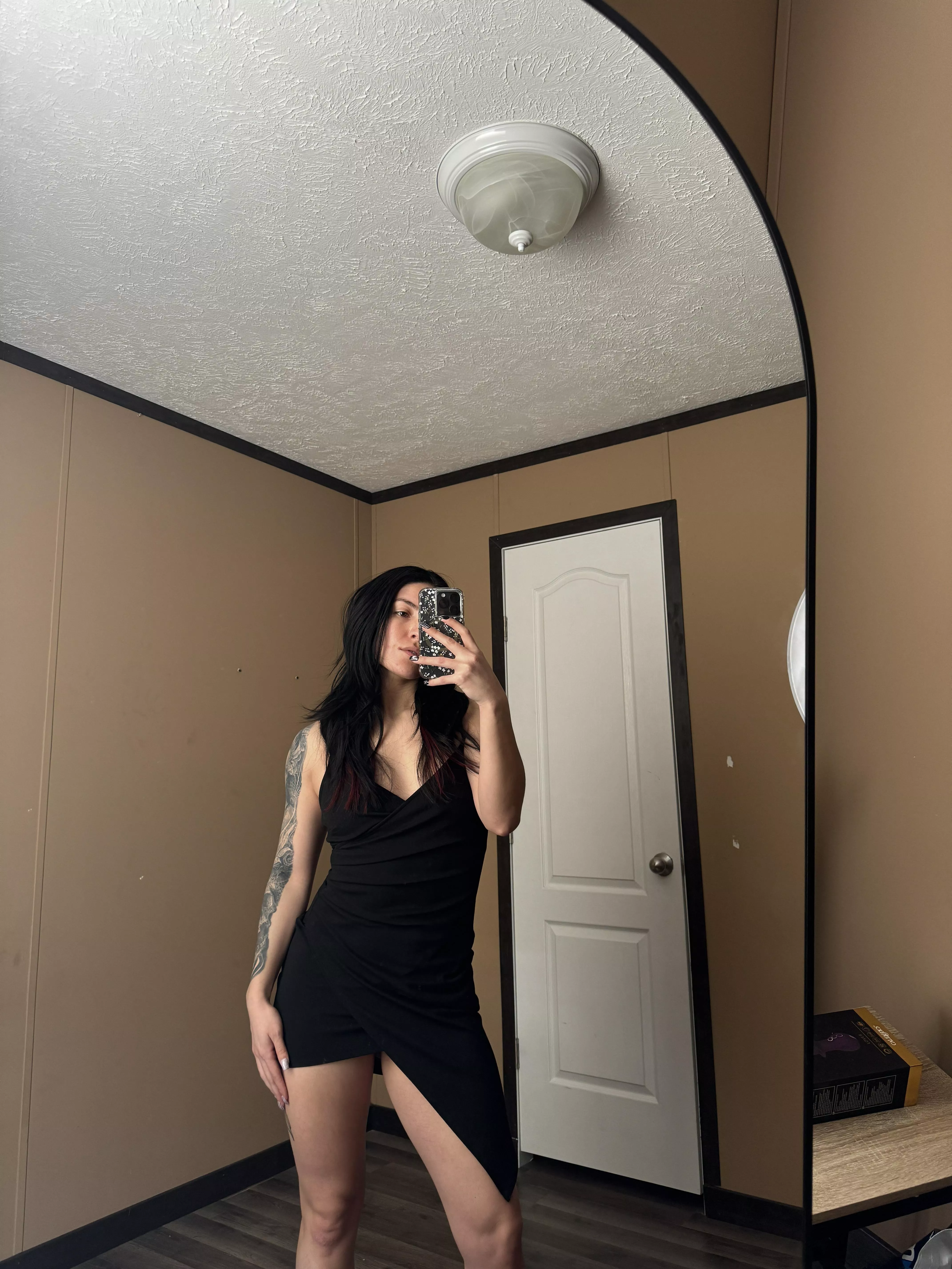 Stick your hand up my dress underneath the table at dinner  posted by AvaaHarlow