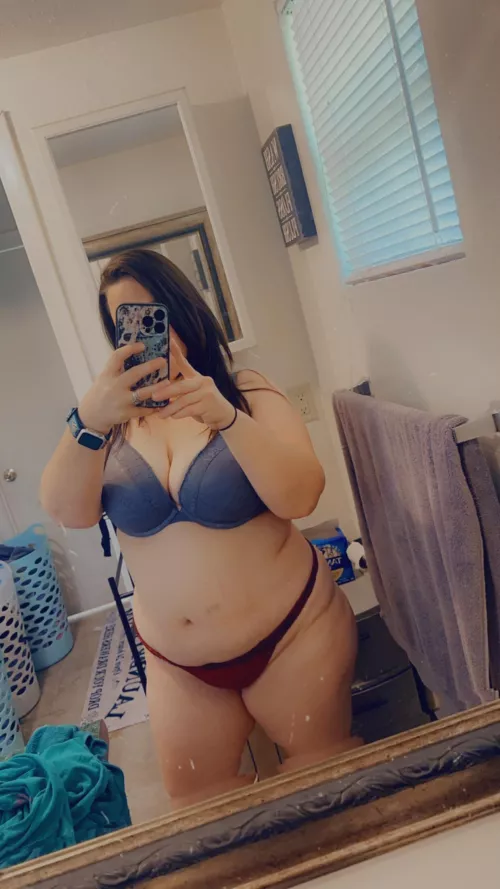 Thick Milf Tuesday 😜 by Thickbeauty92