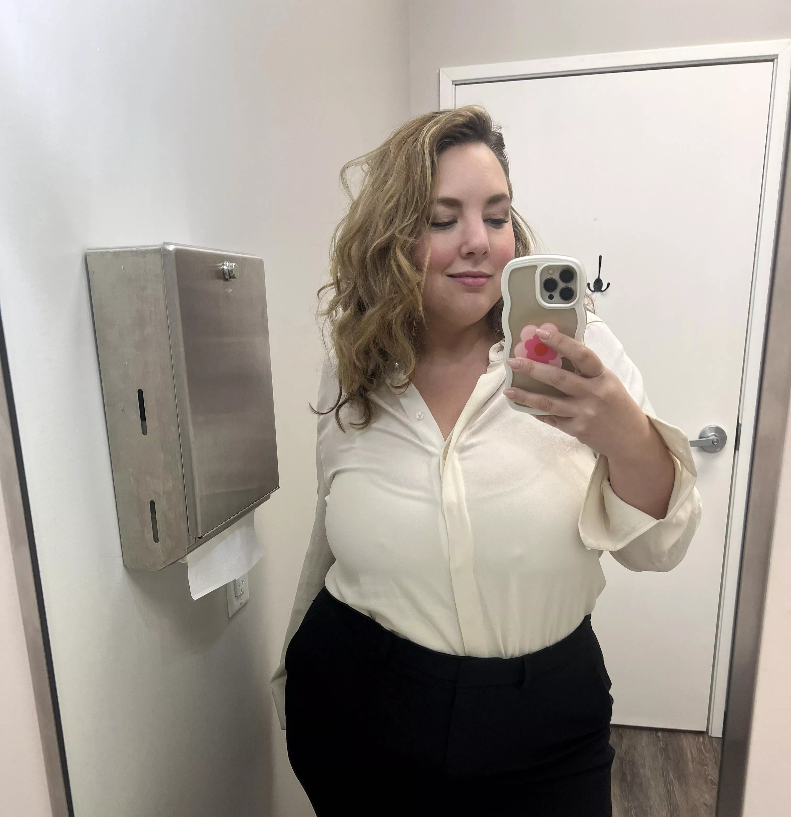 Work slut  posted by TarynUpMyHeartx