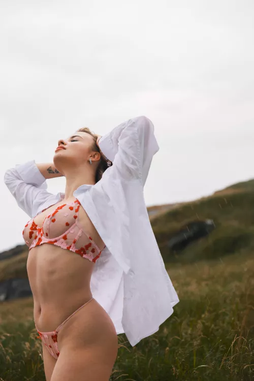 you're waiting for the rain, too. by candyellie