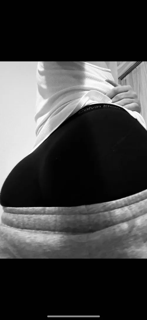 19 usa straight looking for a bro to talk to longterm by Top-Hamster6137