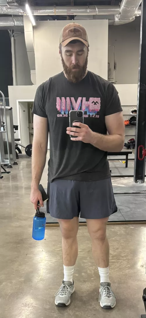 30yo bi guy has had a long day and I need compliments. Help.  by OriginalNewt9246