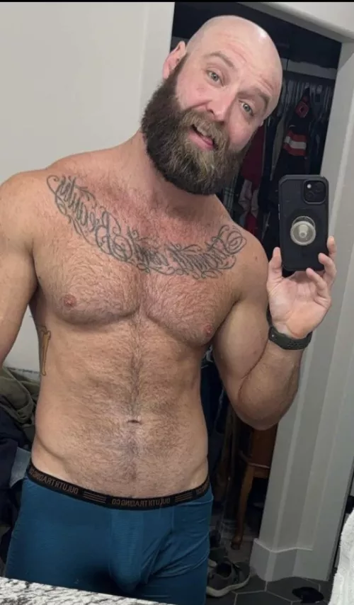 [33]Turning 34 years old this Sunday! by boozeman1990