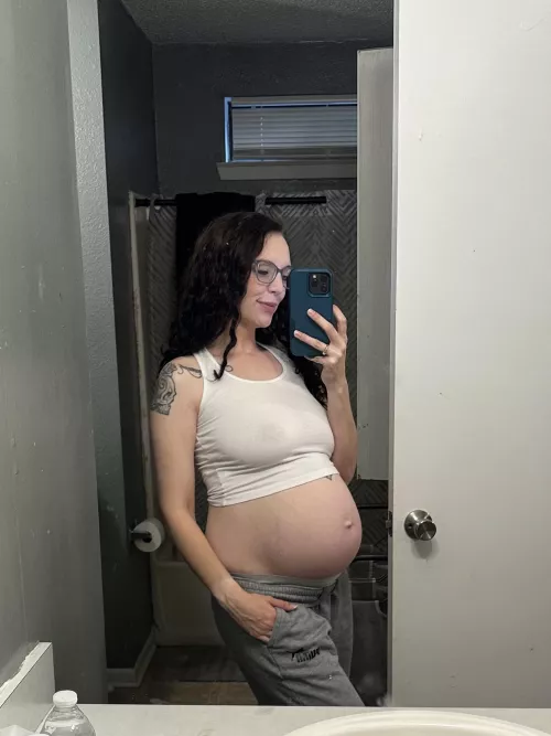 All I can wear these days are sweatpants  by smuttyfantasy