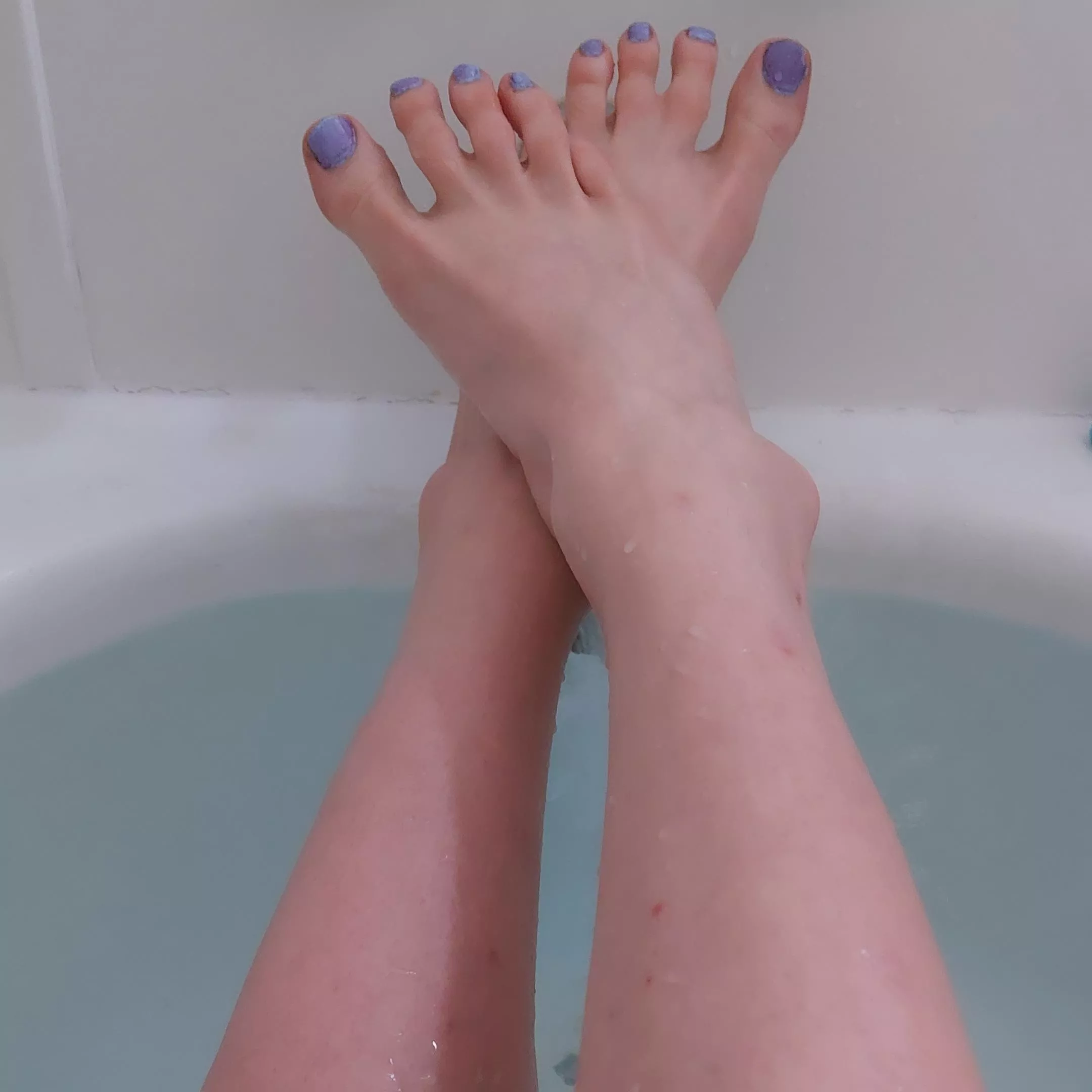 Bathtime Toes posted by StaciHart18