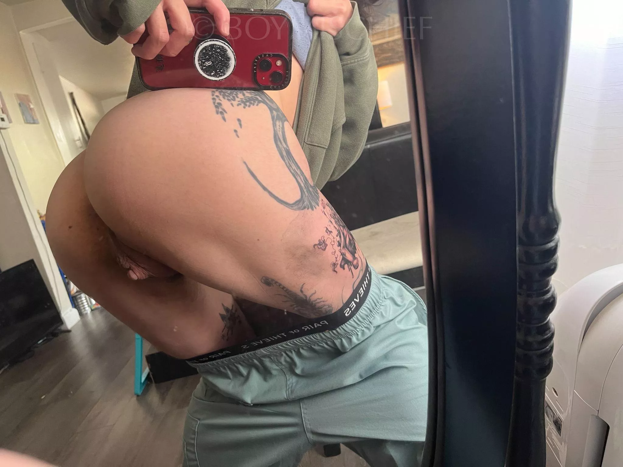 bend me in half if i beg?? posted by boymischief666