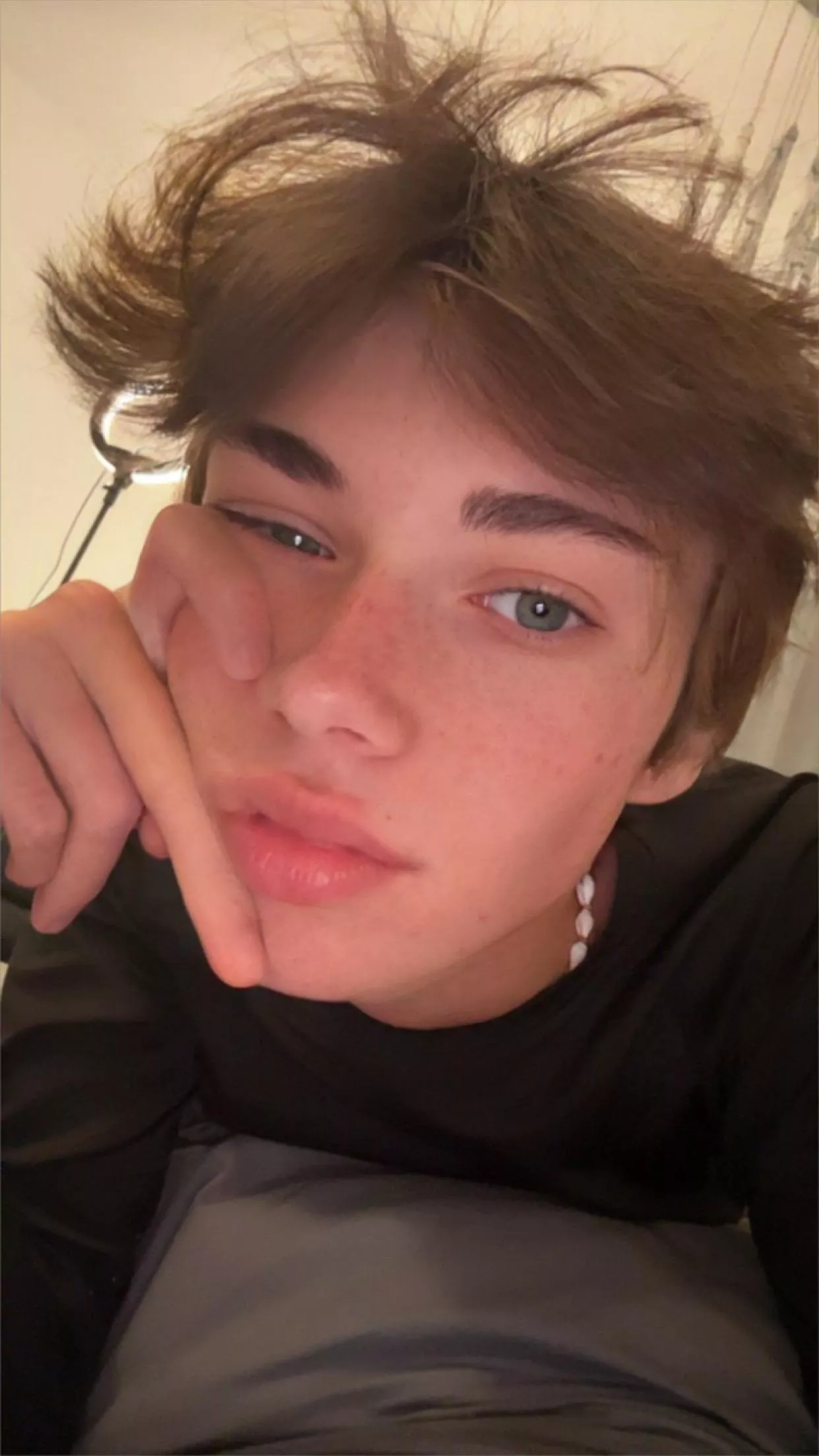 Can you resist those eyes? (19) posted by Specific_Champion_92