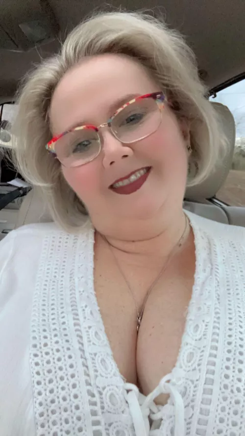 Hi there by PiratePaulie77