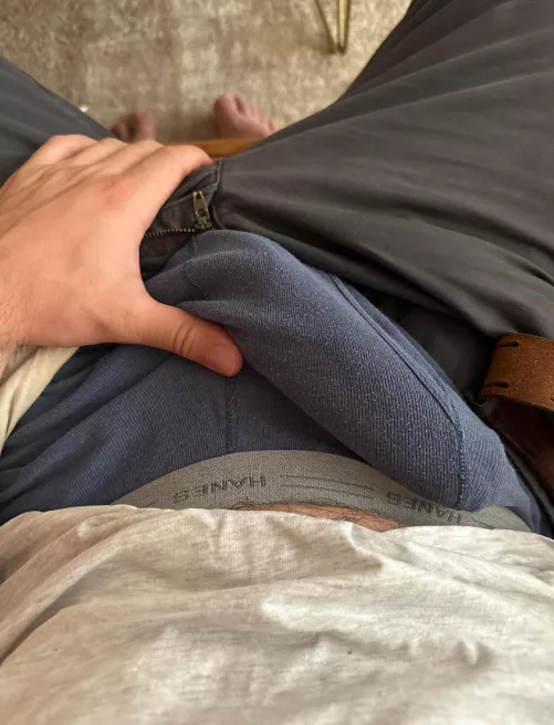 Hung fit 30M NYC/Manhattan  by Ampliflyer2