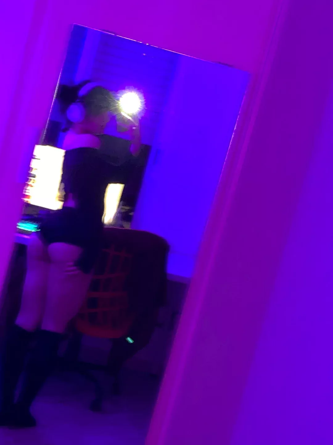 i need a new gaming chair :( posted by Hot_Pool_4381