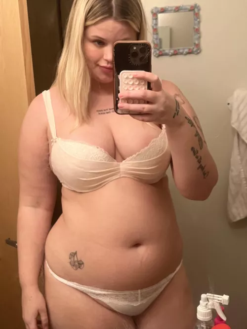 I think I ate more today than I ever have, can you tell?  by wispy_girlwa