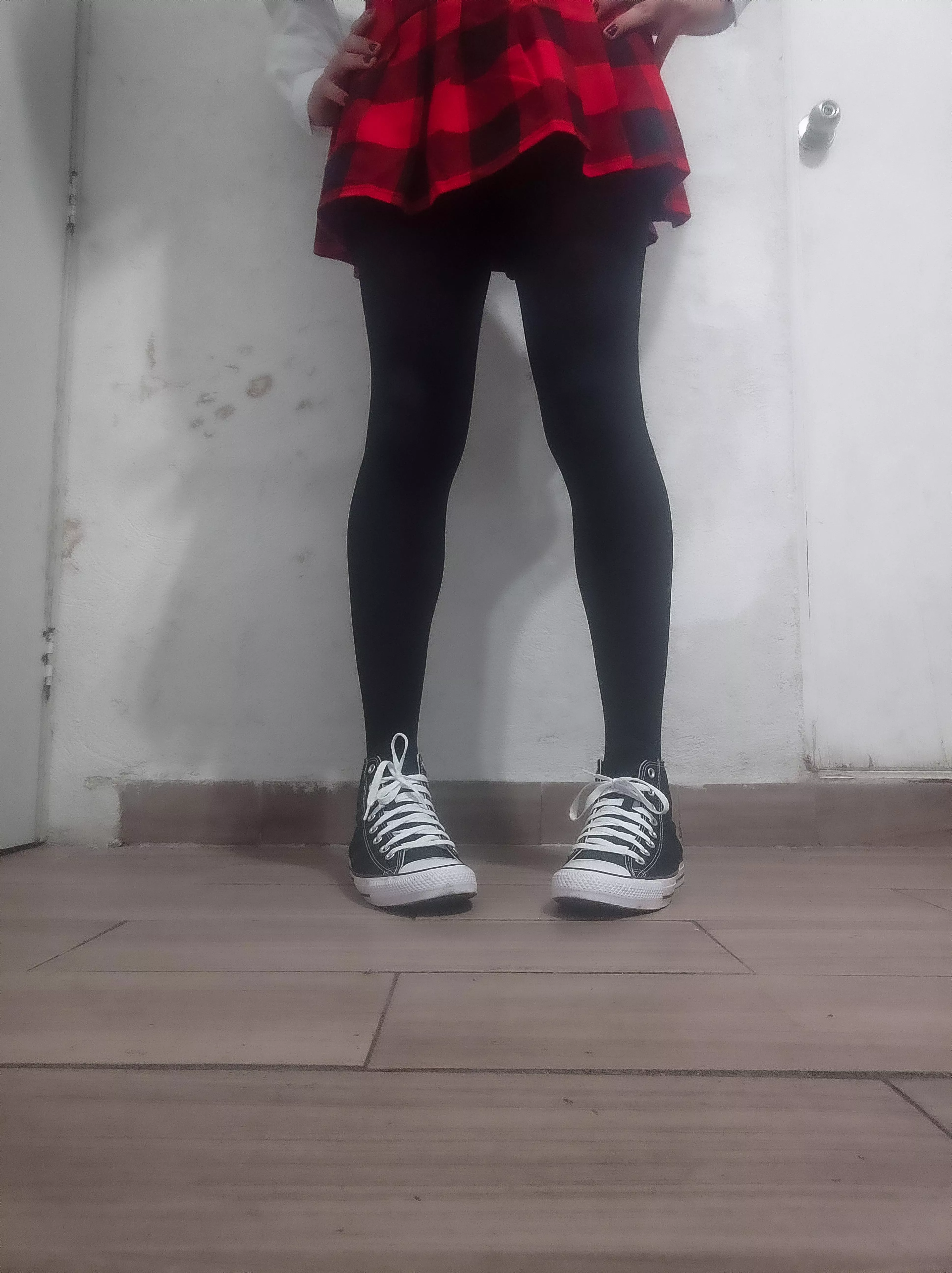 I would like prettier legs🥲 posted by rBeautifulHazel