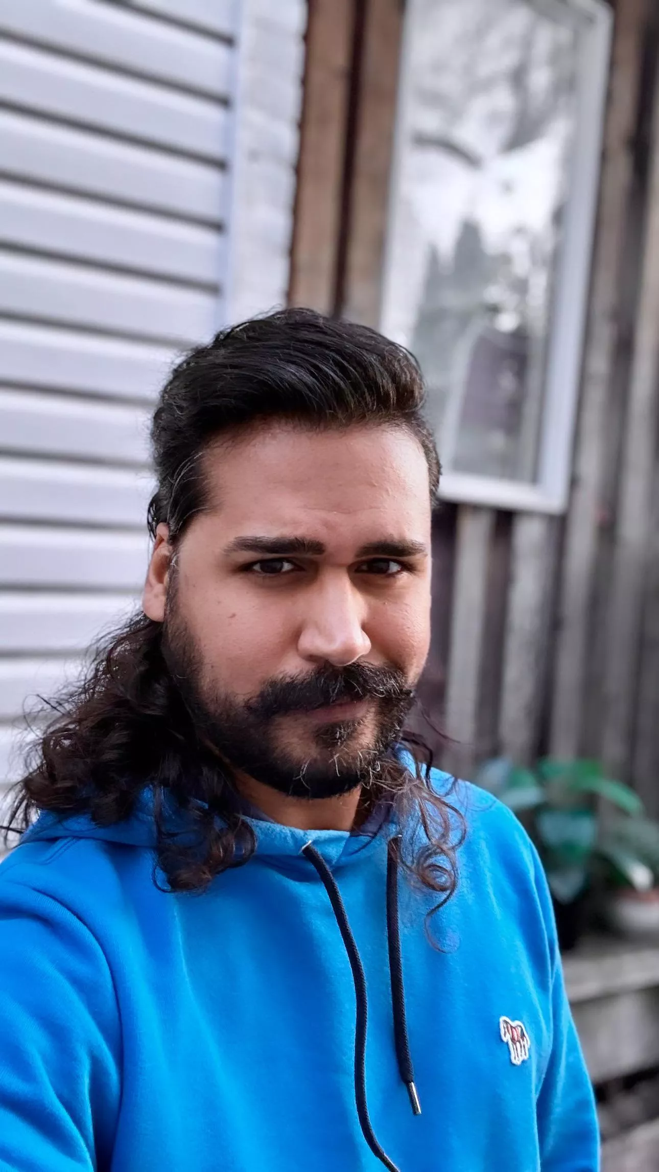 It’s just a selfie posted by ohdoyouknowhow