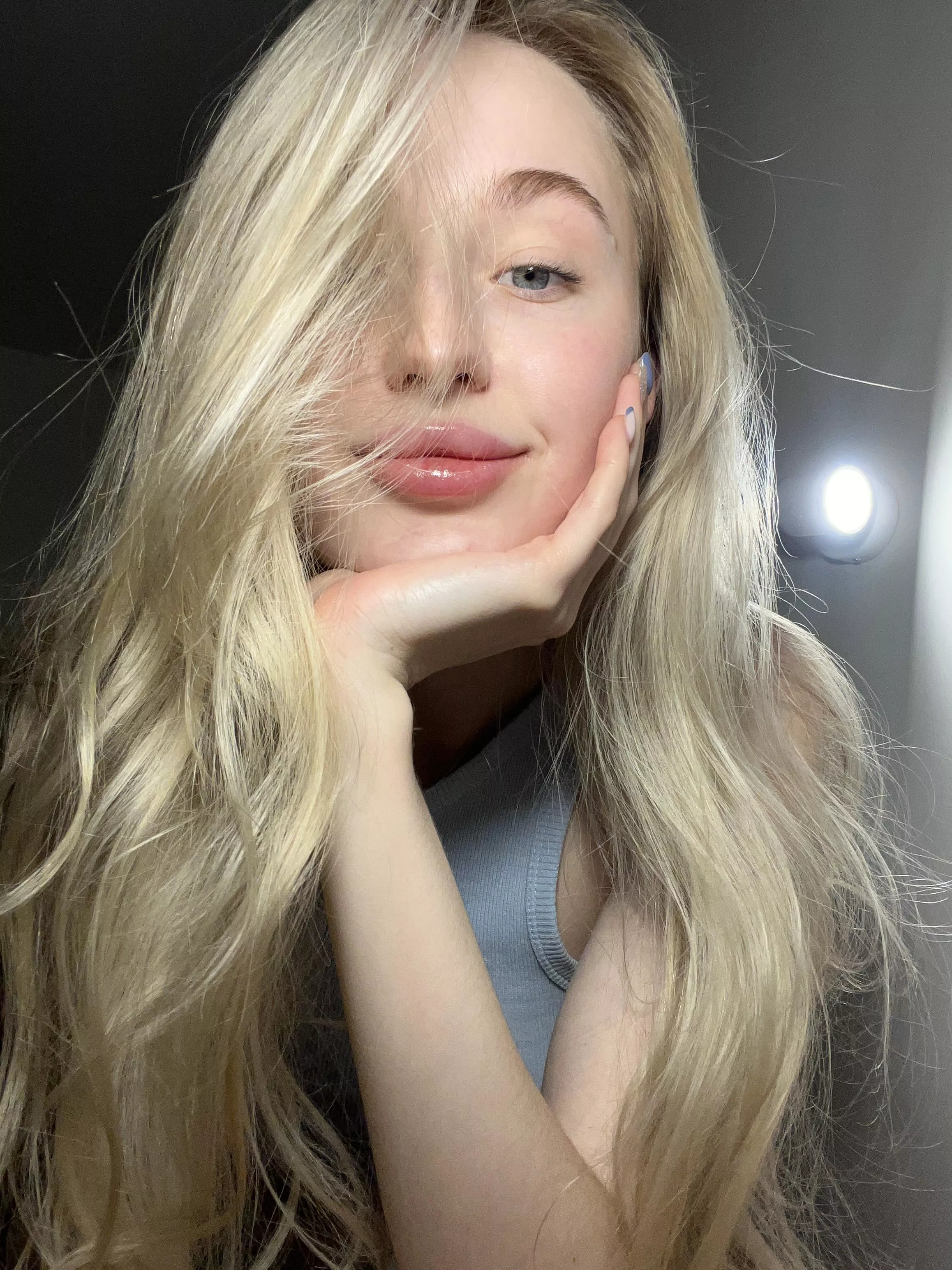 Let me know if u dreaming of seeing me naked posted by lubojw