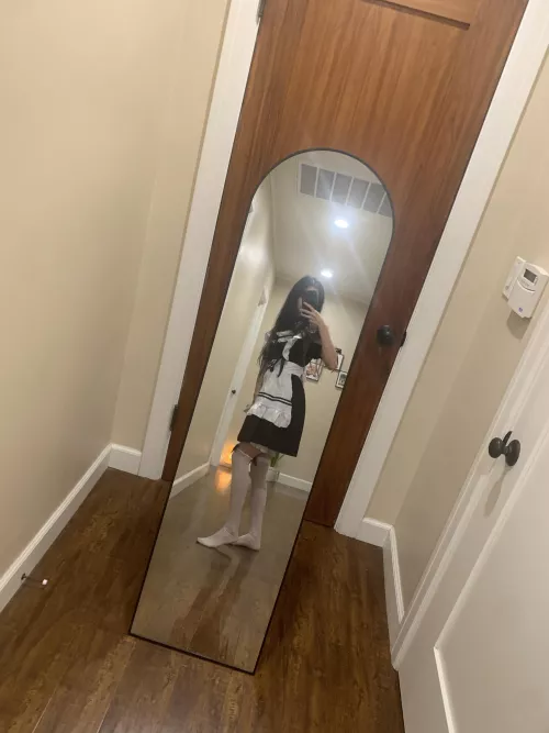 Little maid by SmolAsianGirlCali