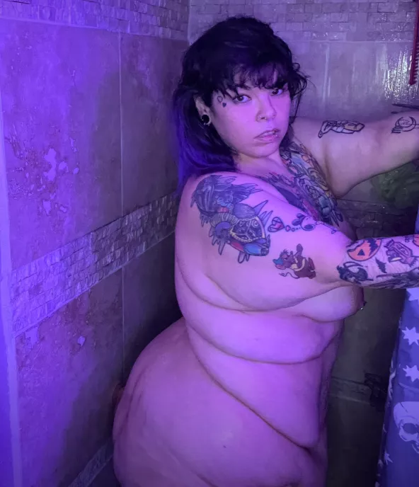 Naughty Shower Time posted by LunaCeleste13