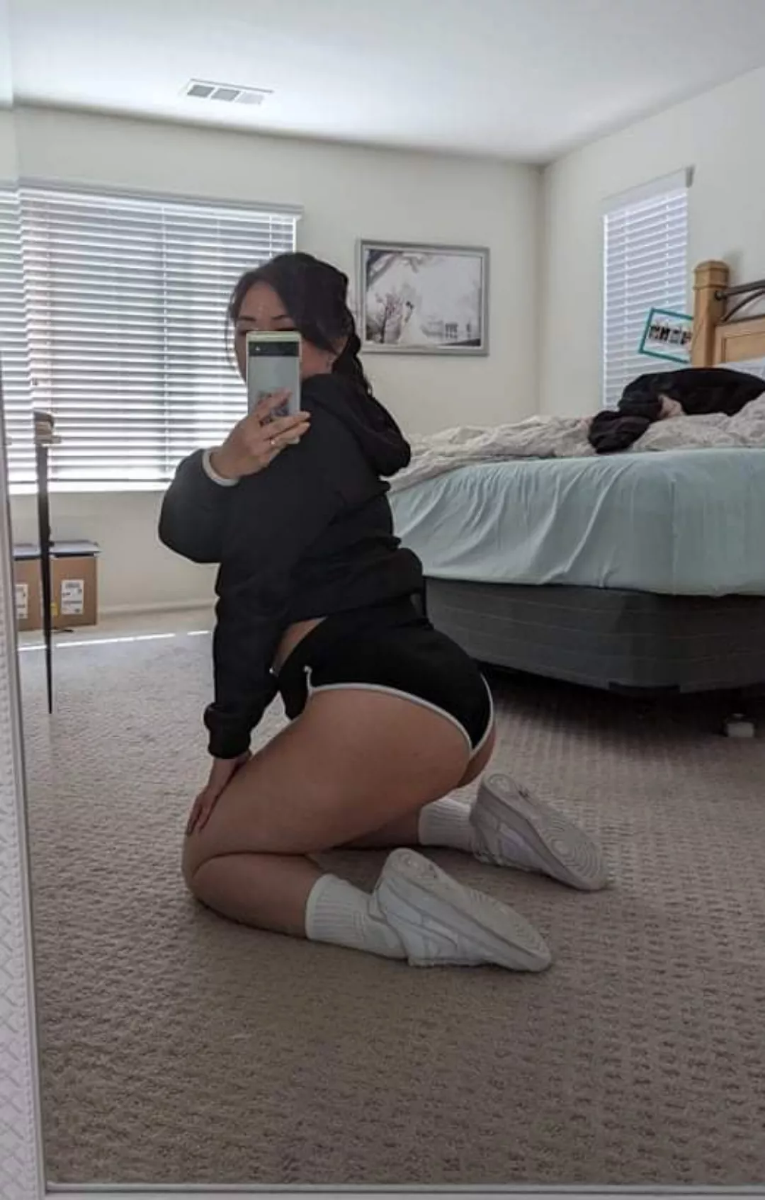 Posting on my favorite subs on my 🍰 day posted by yribbedvs