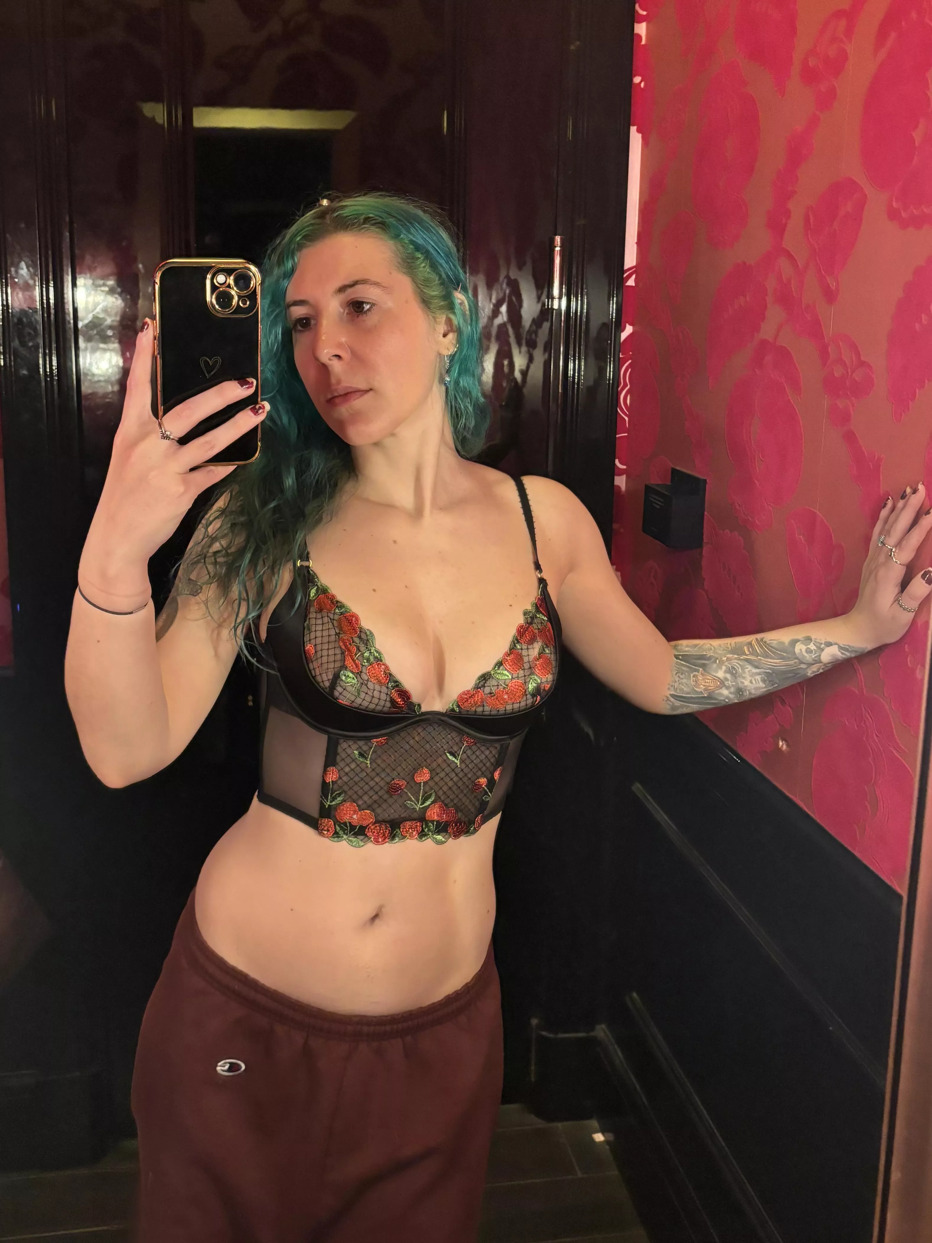 Pretty pink changing room posted by sirenskiss3