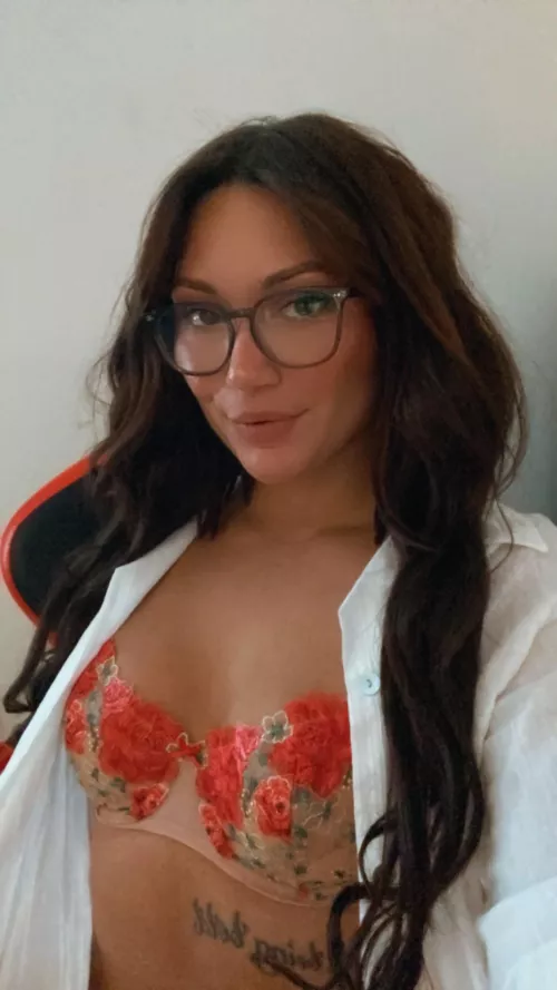 Ready to please you by YieldinglyGliste