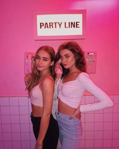 Ring ring, who are you picking up for? [2] by Swiftie4ever_713