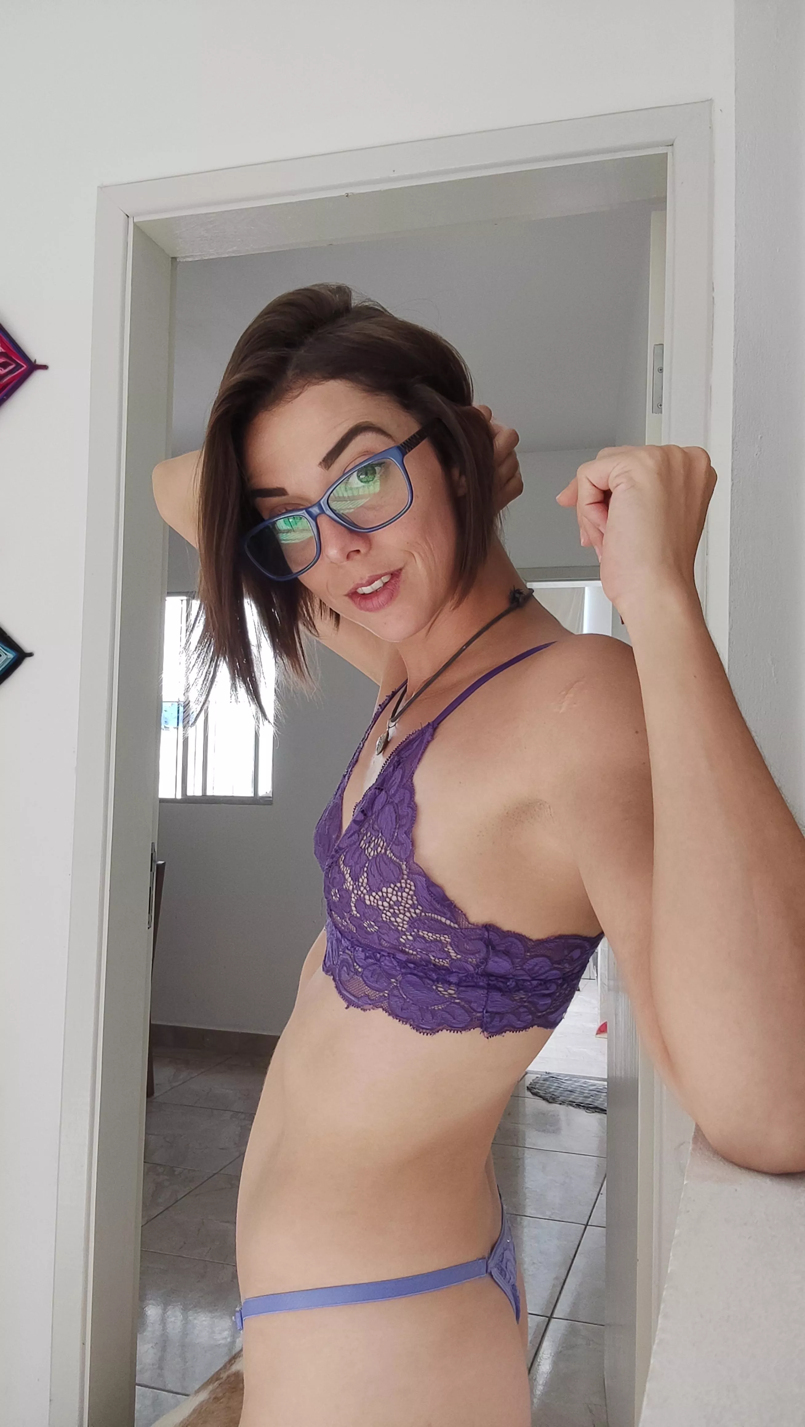 Short and sexy hair, that's how I like it! posted by Rafis69