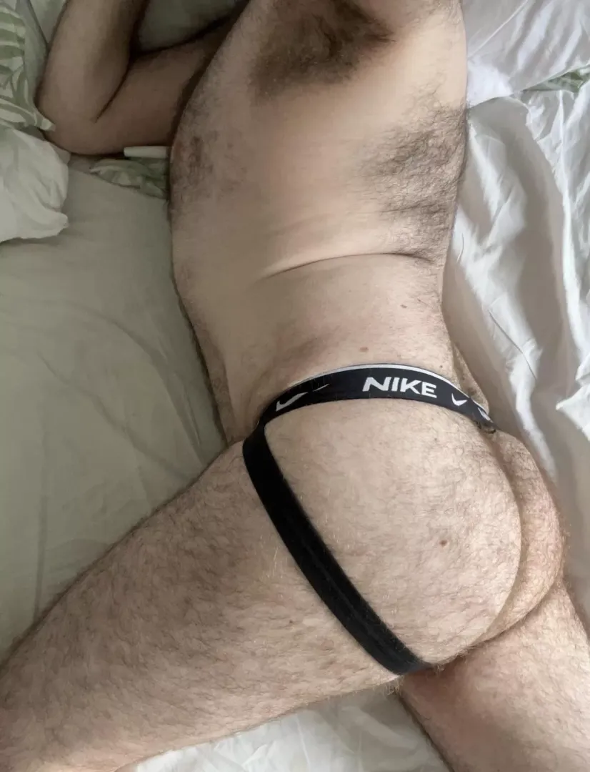 Slide into my DMs and make me buttgasm, maybe? 🫢 posted by nninetales93