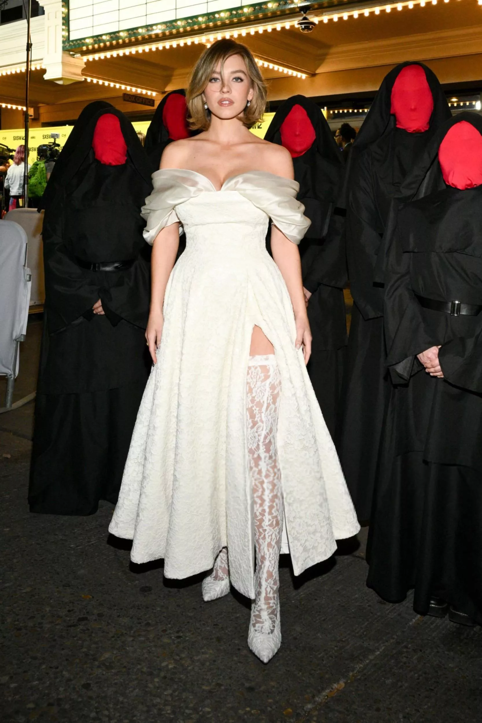 Sydney Sweeney posted by ReactiveYam