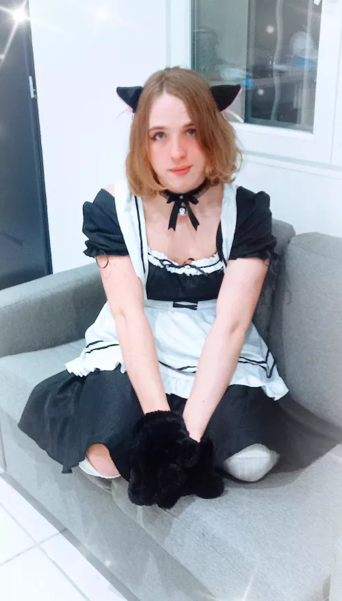 Thought i looked cute as a Cat Maid 🤭 by Humide_Chan