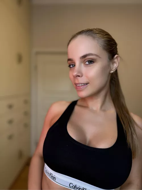 Today I'm in the mood to walk around the house a little in my underwear by adlenaline_