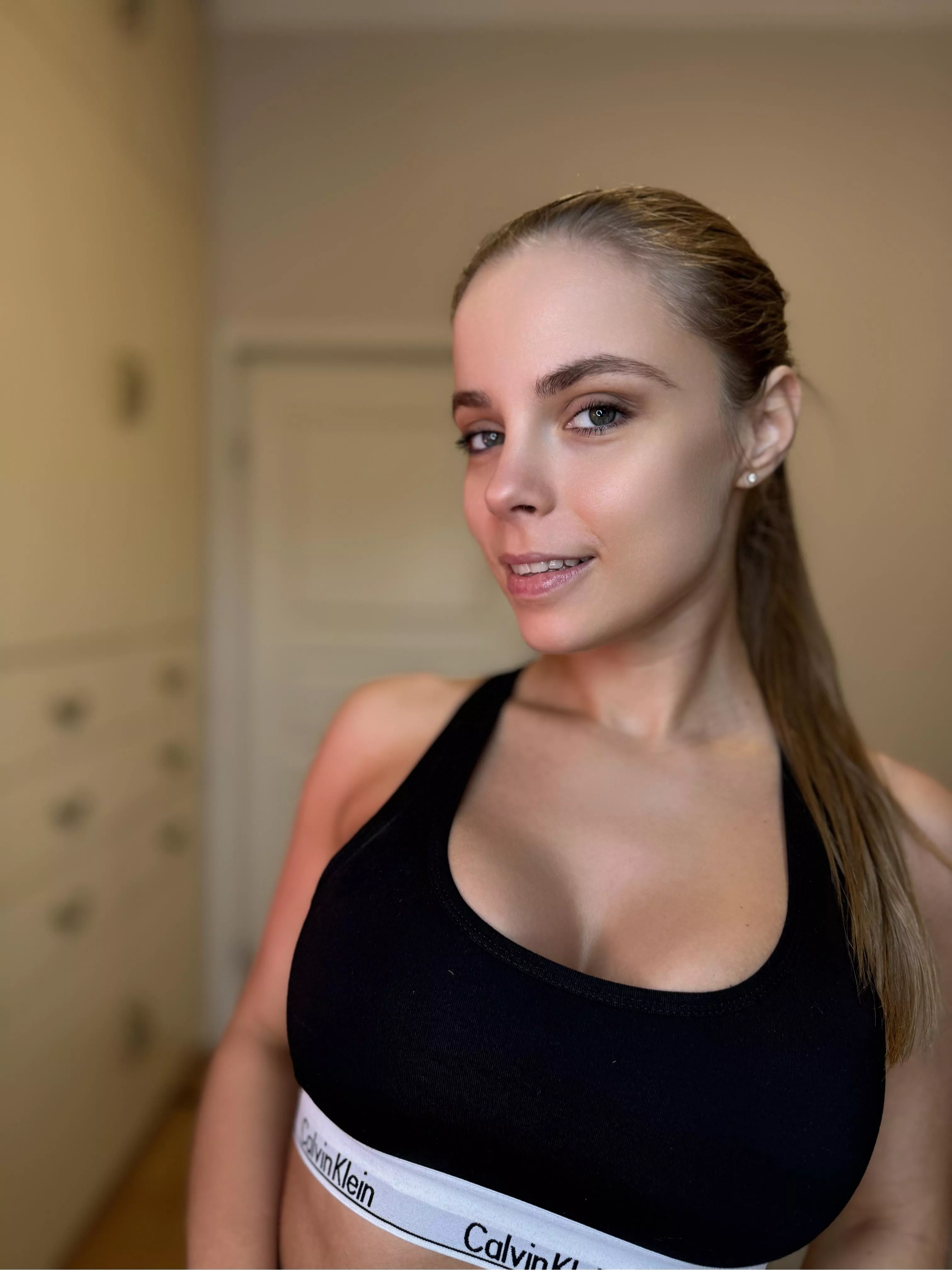 Today I'm in the mood to walk around the house a little in my underwear posted by adlenaline_