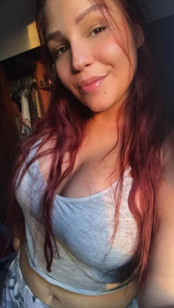 Wondering if look good in this? posted by PinkCristal899